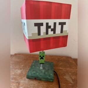 Minecraft TNT Block Lamp with Creeper Pull Chain